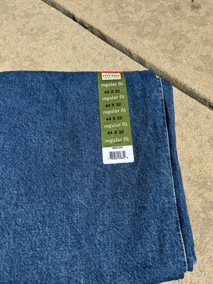 Wrangler NWT Regular Fit-Size 44x32 - Picture 2 of 5